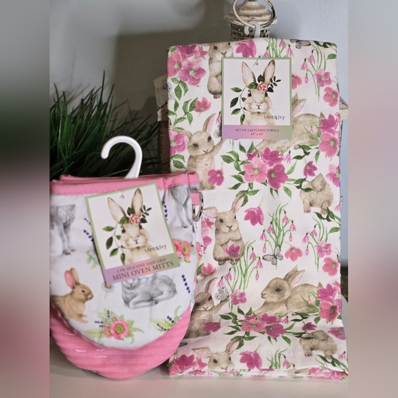 Easter Bunny Kitchen Towel and Oven Mitt Set - Picture 3 of 3